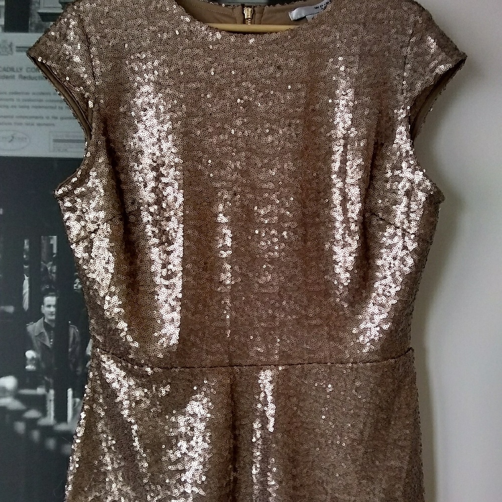 WDNY Black gold sequined top